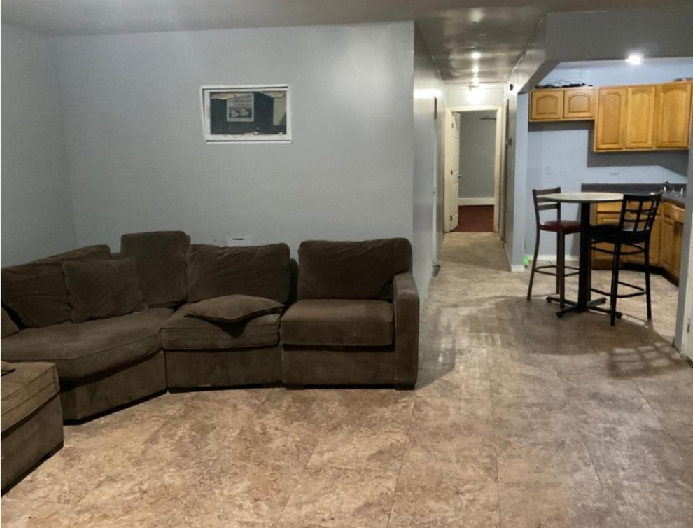 Room In A Beach House With King Size Bed In A Landlord Hosted Three Bedroom Apartment نيو يورك المظهر الخارجي الصورة