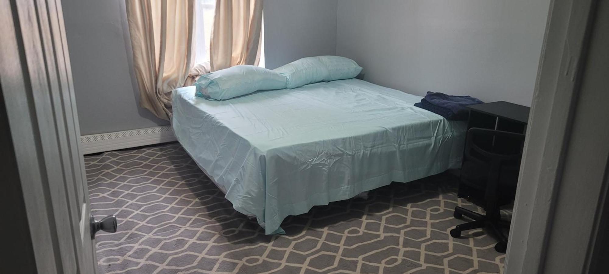 Room In A Beach House With King Size Bed In A Landlord Hosted Three Bedroom Apartment نيو يورك المظهر الخارجي الصورة